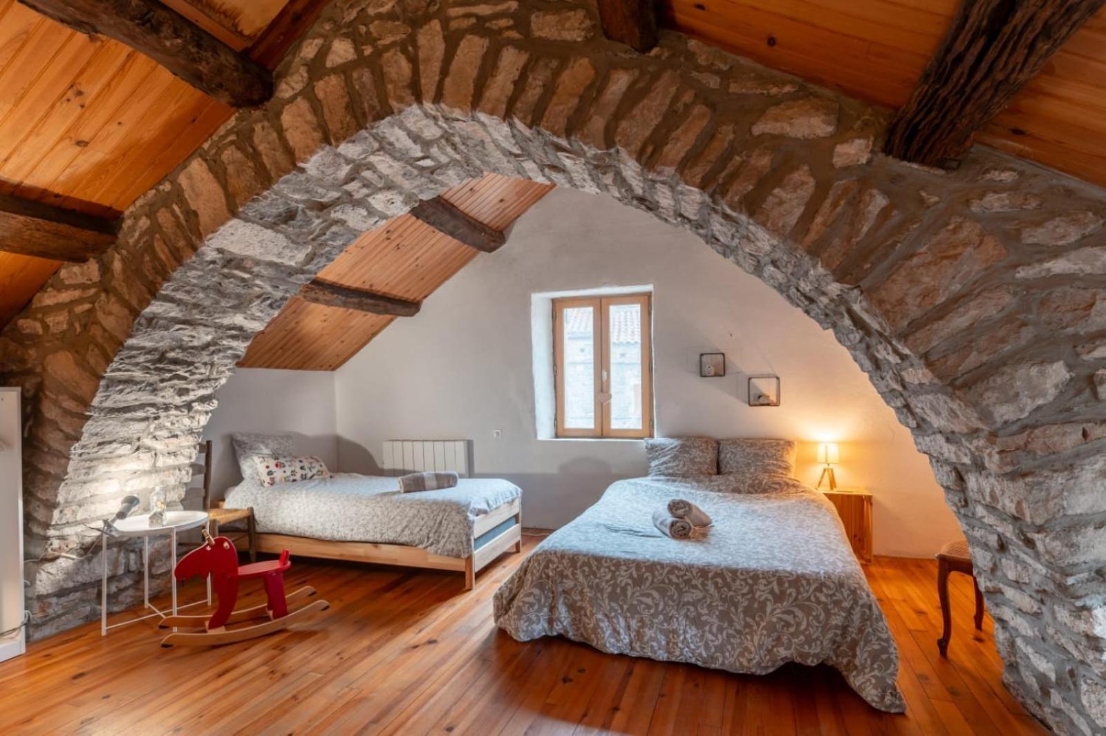 Maison De Village Au Coeur Des Remparts Sainte-Eulalie-de-Cernon Екстериор снимка